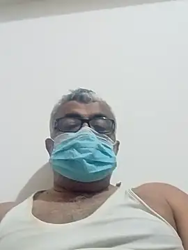 Snapshot of mature55 chatting on 04-17-26, 01:14 mature55 online show from 04-17-26, 01:14