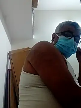 Snapshot of mature55 chatting on 04-25-26, 01:36 mature55 online show from 04-25-26, 01:36