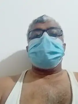 Snapshot of mature55 chatting on 05-11-26, 02:45 mature55 online show from 05-11-26, 02:45