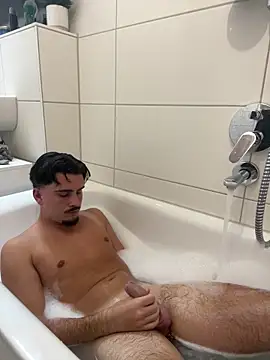 Snapshot of fuckkboy11 chatting on 03-25-26, 06:36 fuckkboy11 online show from 03-25-26, 06:36