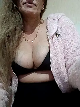 Snapshot of ana23323 chatting on 03-25-26, 09:10 ana23323 online show from 03-25-26, 09:10