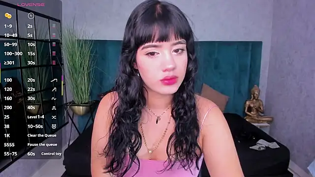 Snapshot of Antoniajblair chatting on 04-21-26, 11:49 Antoniajblair online show from 04-21-26, 11:49