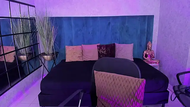 Snapshot of Antoniajblair chatting on 05-20-26, 11:27 Antoniajblair online show from 05-20-26, 11:27