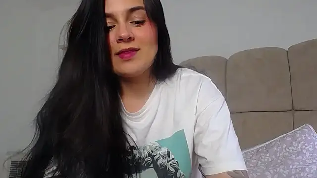 SofiaBanks  online show from 04-13-26, 10:37