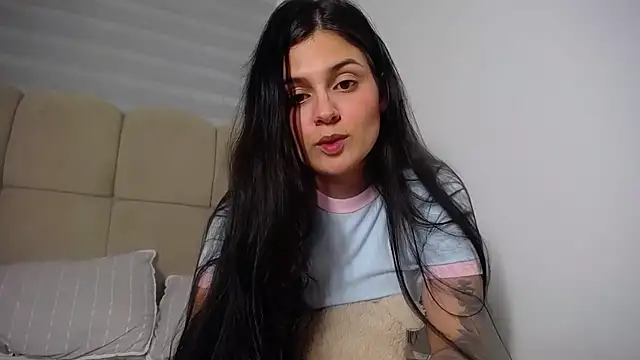 SofiaBanks  online show from 04-27-26, 11:25