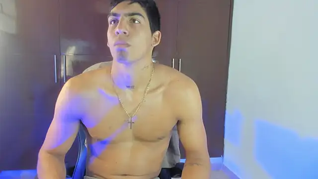 Milo LatinBoy online show from 04-08-26, 07:14