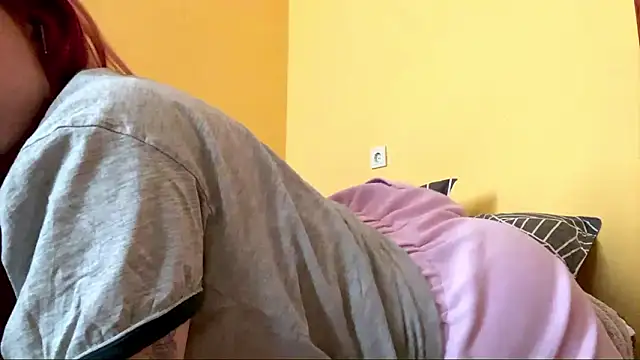 Snapshot of PleasureCastle chatting on 03-26-26, 12:33 PleasureCastle online show from 03-26-26, 12:33