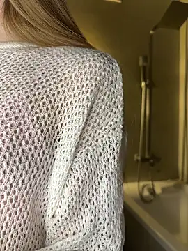 AliceVilliers online show from 06-21-26, 07:27