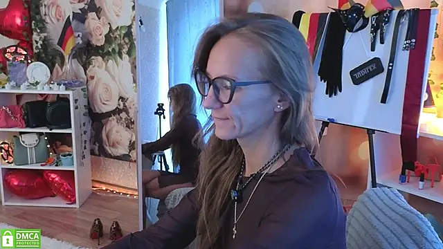 jesica mooonn online show from 06-29-26, 04:19