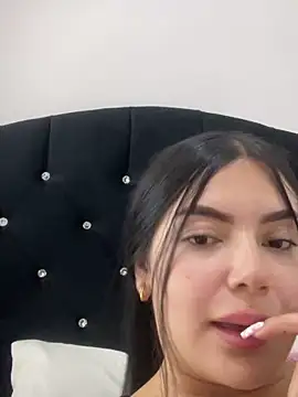 Snapshot of Cami_olarte chatting on 06-01-26, 06:15 Cami olarte online show from 06-01-26, 06:15