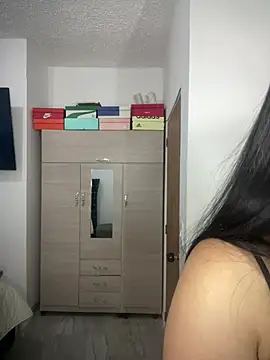 Snapshot of Cami_olarte chatting on 06-19-26, 03:00 Cami olarte online show from 06-19-26, 03:00