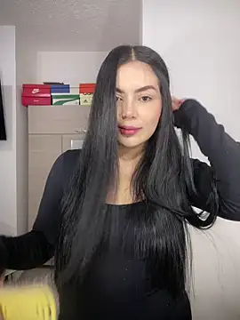 Snapshot of Cami_olarte chatting on 06-21-26, 05:59 Cami olarte online show from 06-21-26, 05:59