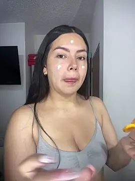 Snapshot of Cami_olarte chatting on 06-28-26, 01:17 Cami olarte online show from 06-28-26, 01:17