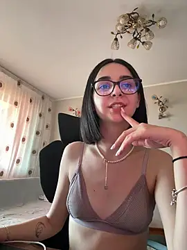 TheaMerve online show from 06-29-26, 10:15