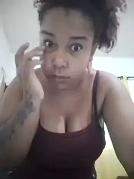 Snapshot of kimberlly25 chatting on 04-08-26, 01:33 kimberlly25 online show from 04-08-26, 01:33
