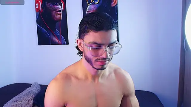 IamAxel03 online show from 05-01-26, 06:23