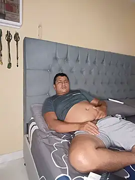luis20212 online show from 06-26-26, 03:55