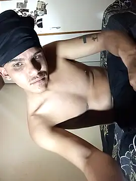 Snapshot of daddys_home69 chatting on 04-16-26, 07:47 daddys home69 online show from 04-16-26, 07:47