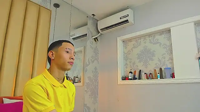 MaicolSmiith  online show from 03-27-26, 09:25