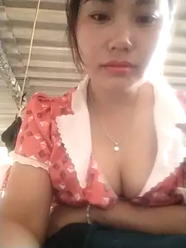 Snapshot of Giang-mylove chatting on 04-10-26, 09:25 Giang-mylove online show from 04-10-26, 09:25