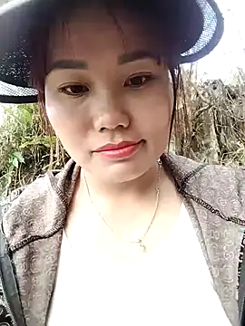 Snapshot of Giang-mylove chatting on 04-11-26, 02:27 Giang-mylove online show from 04-11-26, 02:27