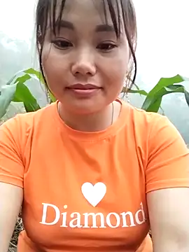 Snapshot of Giang-mylove chatting on 04-18-26, 11:03 Giang-mylove online show from 04-18-26, 11:03