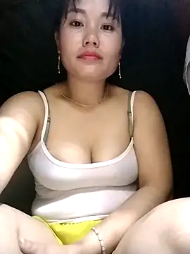 Snapshot of Giang-mylove chatting on 04-21-26, 01:50 Giang-mylove online show from 04-21-26, 01:50