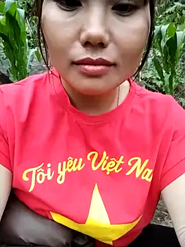 Snapshot of Giang-mylove chatting on 04-24-26, 10:50 Giang-mylove online show from 04-24-26, 10:50