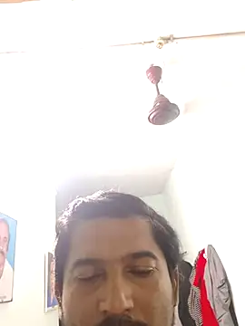 Snapshot of varun2184 chatting on 04-04-26, 06:05 varun2184 online show from 04-04-26, 06:05