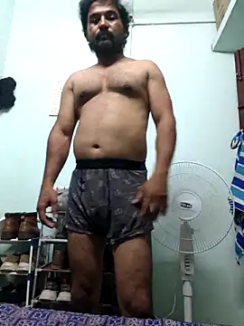 Snapshot of varun2184 chatting on 04-11-26, 06:01 varun2184 online show from 04-11-26, 06:01