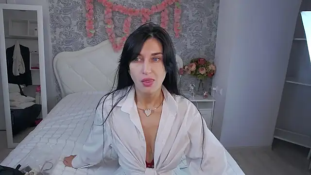 AriannaCruise online show from 04-05-26, 03:47