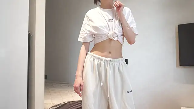 Snapshot of SakuraDoll chatting on 04-01-26, 08:59 SakuraDoll online show from 04-01-26, 08:59