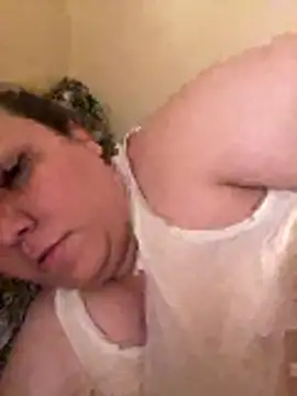 Snapshot of lina_sexy97 chatting on 03-28-26, 02:49 lina sexy97 online show from 03-28-26, 02:49