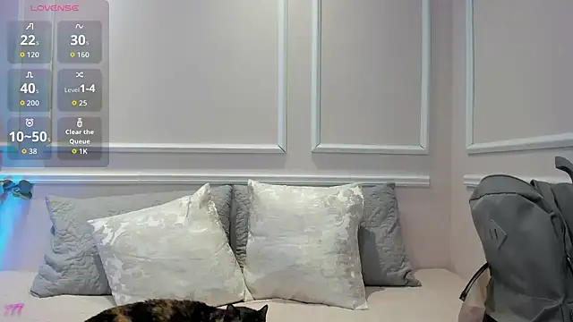 Snapshot of maia_lion chatting on 06-28-26, 05:30 maia lion online show from 06-28-26, 05:30