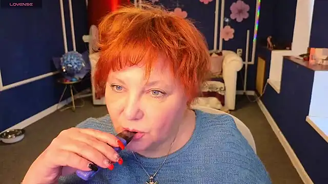 Kira Kingslee online show from 04-21-26, 12:11