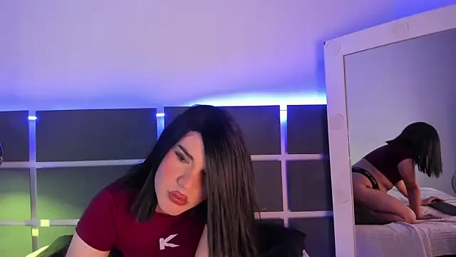 GlossyBratz online show from 04-24-26, 07:38