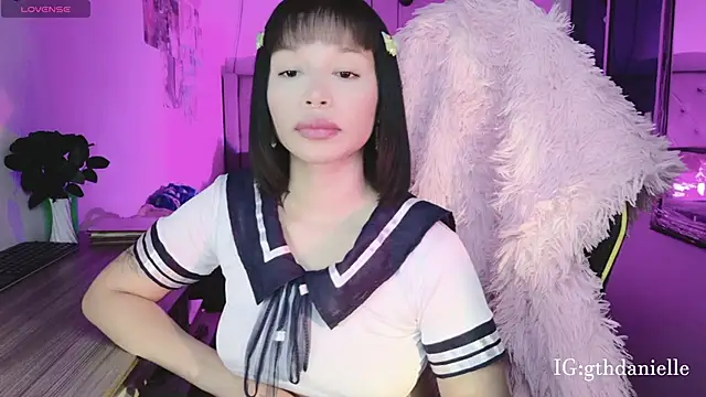 Snapshot of goth_Valentinna chatting on 04-09-26, 06:19 goth Valentinna online show from 04-09-26, 06:19