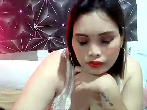Snapshot of Hugeboobies69 chatting on 04-01-26, 04:13 Hugeboobies69 online show from 04-01-26, 04:13
