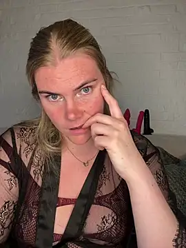 SexyBlondJoanna-Exclusief online show from 04-22-26, 05:14