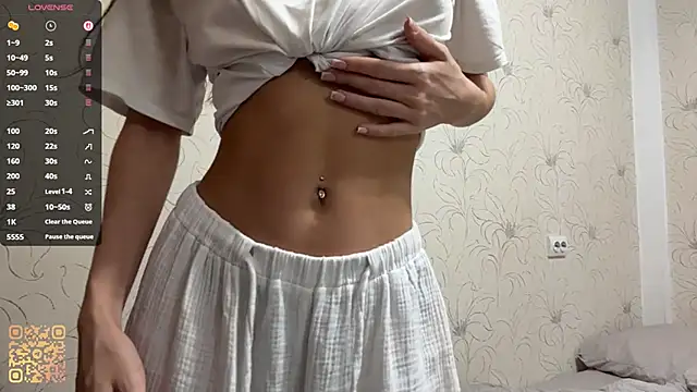 Snapshot of NamiLoon chatting on 07-01-26, 02:46 NamiLoon online show from 07-01-26, 02:46