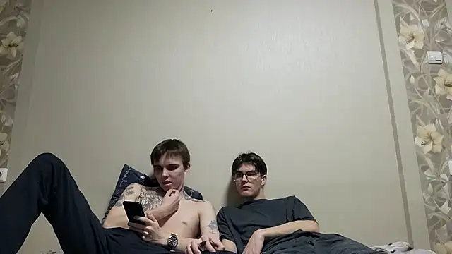 Snapshot of Lucas_ice chatting on 04-10-26, 02:00 Lucas ice online show from 04-10-26, 02:00