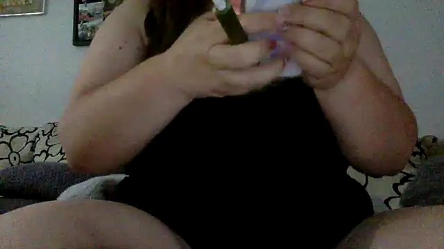 Snapshot of MysticSweetie chatting on 05-11-26, 05:32 MysticSweetie online show from 05-11-26, 05:32