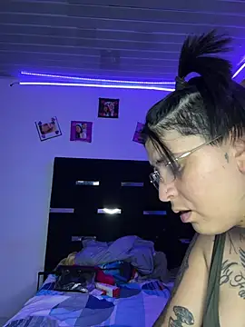 lunaa love online show from 04-02-26, 02:09