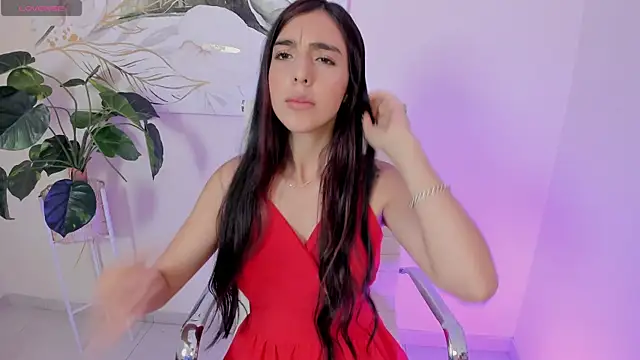 Snapshot of crystal_arlette_ chatting on 04-20-26, 01:47 crystal arlette online show from 04-20-26, 01:47