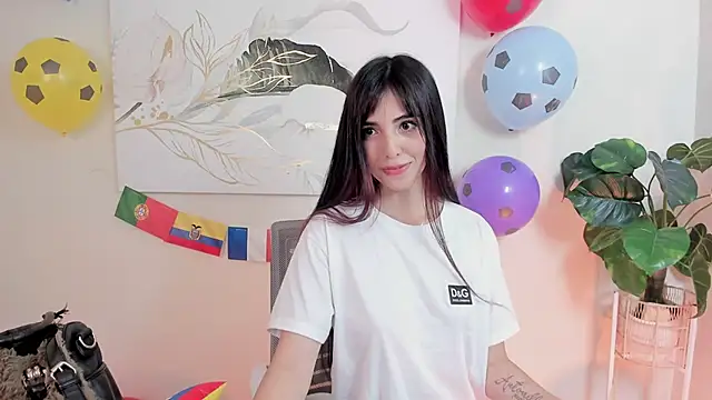 crystal arlette  online show from 06-19-26, 02:32