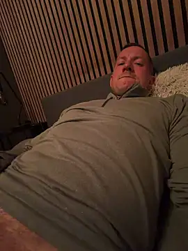 Snapshot of Fazza76 chatting on 03-28-26, 07:57 Fazza76 online show from 03-28-26, 07:57