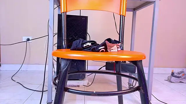Axel saenzz online show from 05-06-26, 07:30