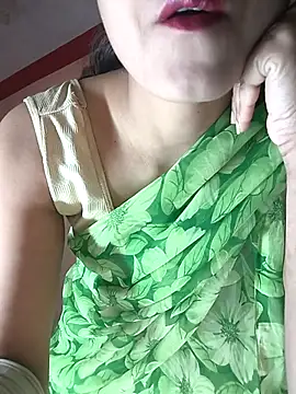 Curvy Sanaya online show from 04-22-26, 07:26