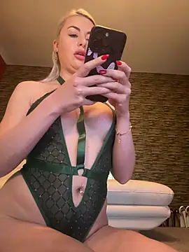 Snapshot of Any_Anytta chatting on 05-25-26, 07:14 Any Anytta online show from 05-25-26, 07:14