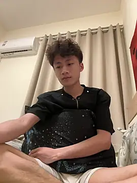 sexyboy-3525 online show from 04-01-26, 02:58
